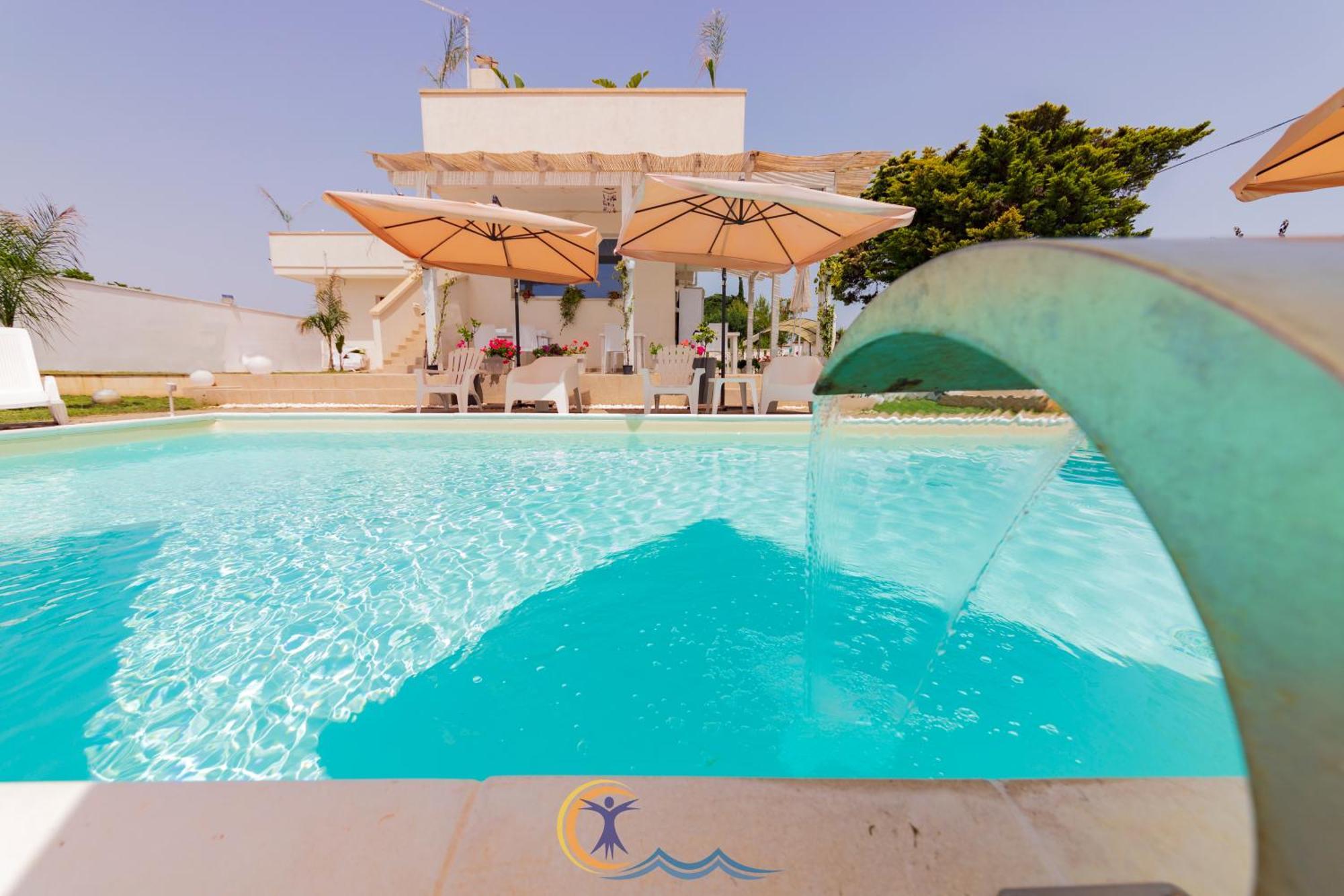 Villa Leonardo San Foca - Room, Pool & Restaurant Eksteriør billede